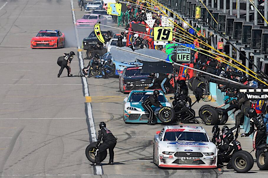 Briscoe (third) led late in Saturday’s race when a collision forced him to pit. Briscoe (third) led late in Saturday’s race when a collision forced him to pit.